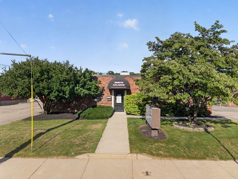 Primary Photo Of 234 O'Neil Blvd, Attleboro Manufacturing For Sale