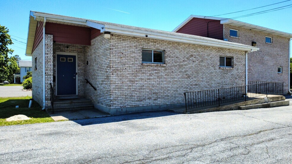 More Photos Of 1365 Blue Mountain Dr, Danielsville Office For Sale