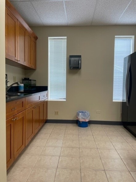 More Photos Of 5241-5249 Touhy Ave, Skokie Storefront Retail Office For Lease