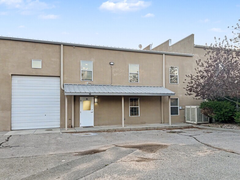 More Photos Of 21 Bisbee Ct, Santa Fe Warehouse For Lease