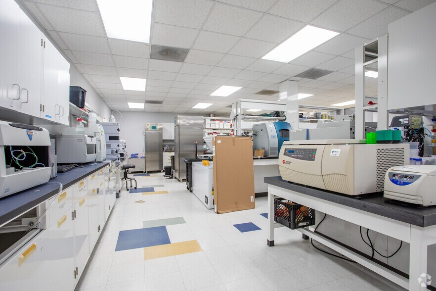 More Photos Of 2 Triangle Dr, Research Triangle Park Flex For Lease