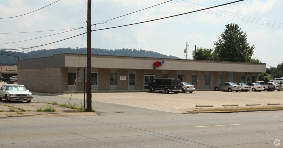 More Photos Of 1414 12th St, Portsmouth Freestanding For Lease