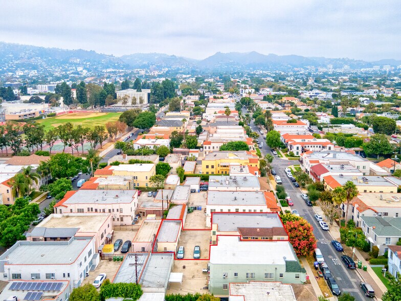 More Photos Of 445 N Spaulding Ave, Los Angeles Apartments For Sale