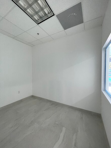 More Photos Of 757 Shotgun Rd, Sunrise Light Manufacturing For Lease