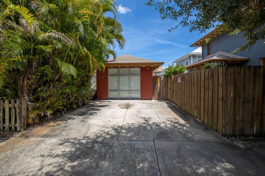 More Photos Of 555 5th Ave N, Saint Petersburg Office Residential For Lease