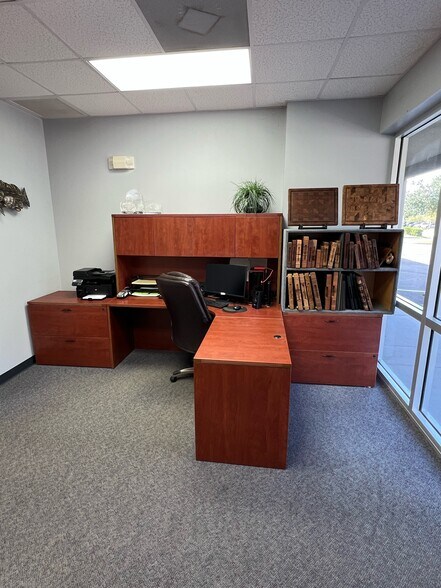 More Photos Of 7270 114th Ave, Largo Distribution For Sale