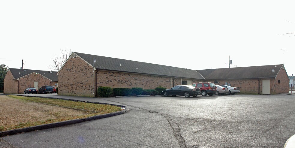 More Photos Of 510 S Sycamore St, Petersburg Medical For Lease