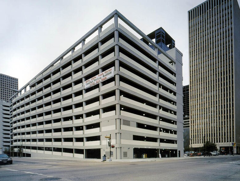 More Photos Of 1300 Main St, Houston Office For Sale