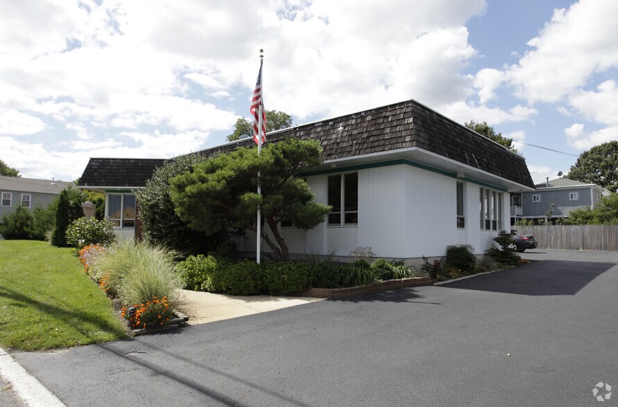 Primary Photo Of 321 Hawthorne Ave, Point Pleasant Beach Office Residential For Lease