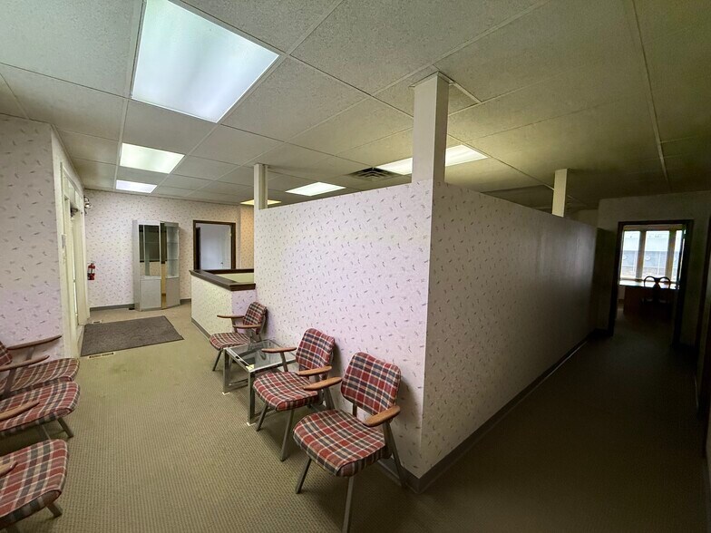 More Photos Of 735 Street Rd, Southampton Medical For Lease