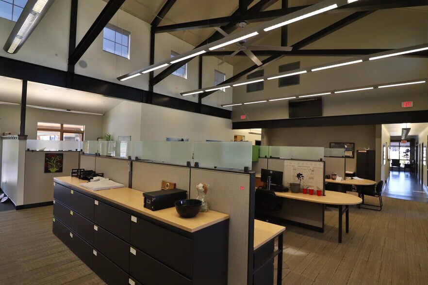 More Photos Of 502 33rd St, Cody Medical For Sale