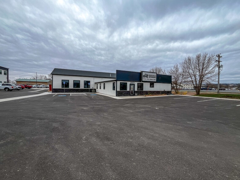 Primary Photo Of 2507 E Saint Patrick St, Rapid City Distribution For Lease