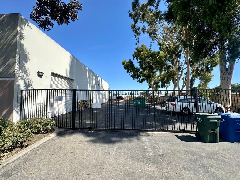 More Photos Of 13854 Bentley Pl, Cerritos Warehouse For Lease