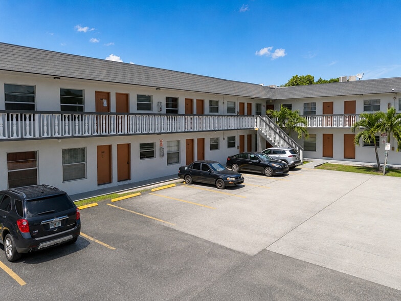 More Photos Of 18101 NW 7th Ave, Miami Apartments For Sale