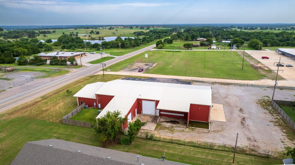 More Photos Of 2301 S Highway 77, Pauls Valley Industrial For Sale
