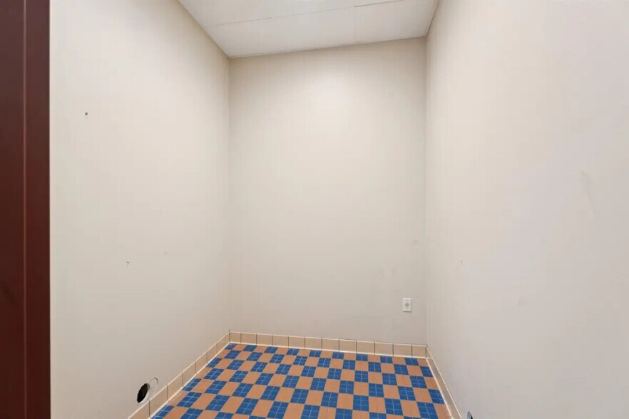 More Photos Of 180 Knights Way, Fond Du Lac Medical For Sale