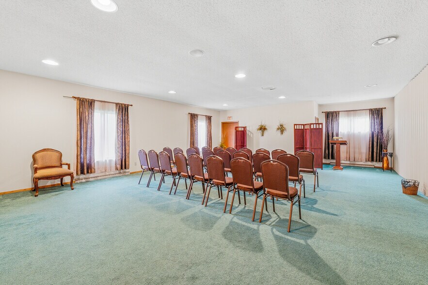 More Photos Of 181 S Main St, Markesan Office Residential For Sale