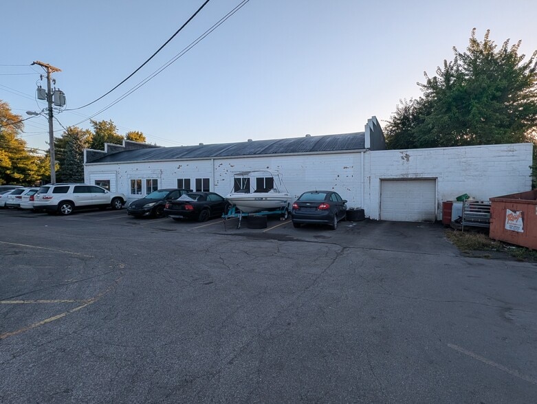 More Photos Of 1523 E Epler Ave, Indianapolis Auto Repair For Sale