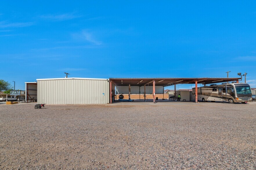 More Photos Of 18107 W Dunlap Rd, Goodyear Contractor Storage Yard For Sale
