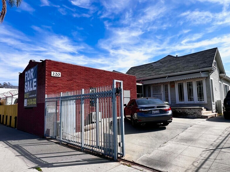More Photos Of 220 N Oxford Ave, Los Angeles Office Residential For Sale