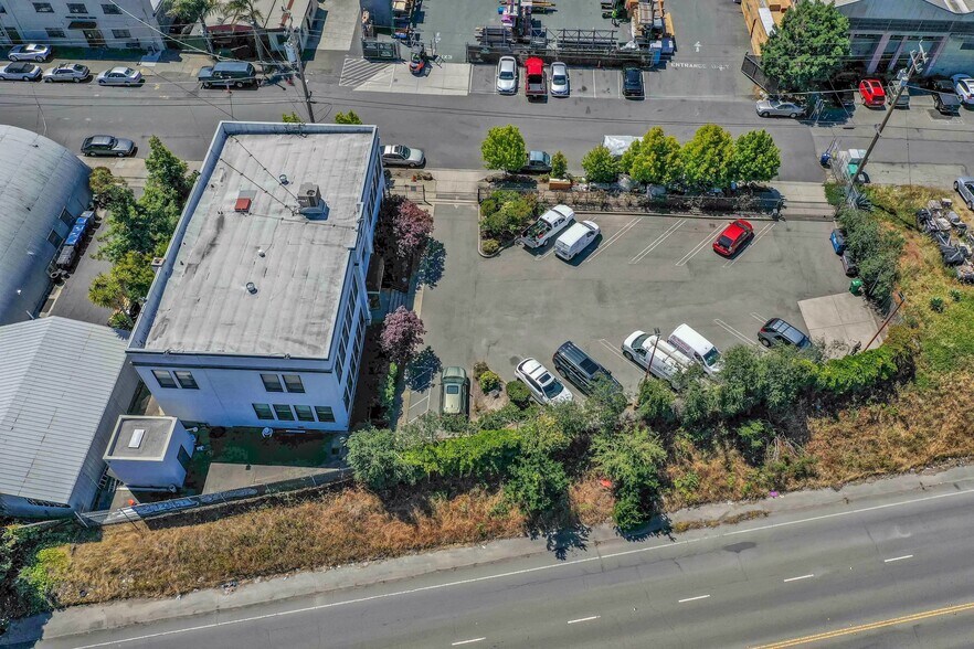 More Photos Of 725 Folger Ave, Berkeley Loft Creative Space For Sale