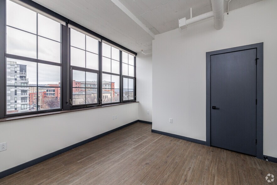 More Photos Of 401 E State St, Ithaca Apartments For Lease