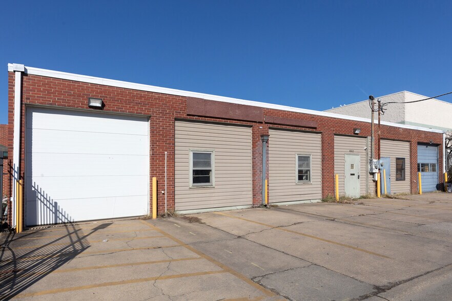 More Photos Of 4802-4806 Webster St, Bladensburg Warehouse For Lease