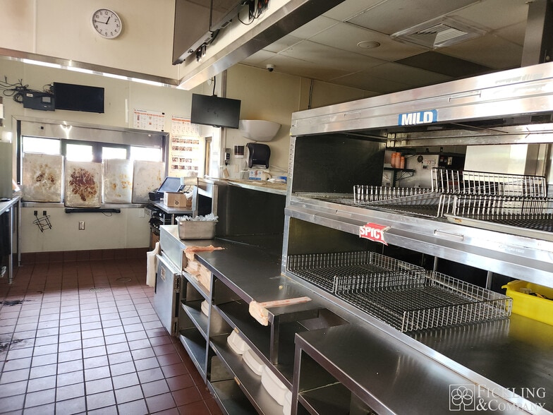 More Photos Of 1508 Sam Nunn Blvd, Perry Restaurant For Sale