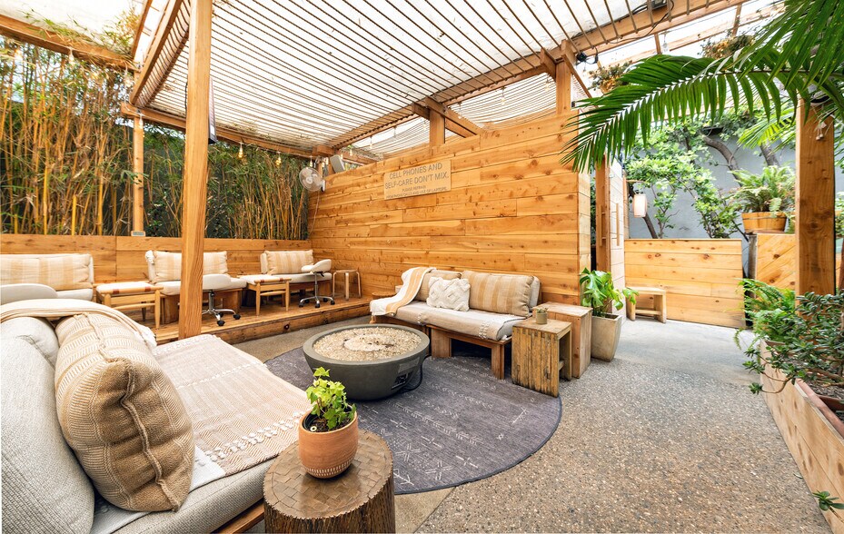 More Photos Of 1209 Abbot Kinney Blvd, Venice Office For Sale