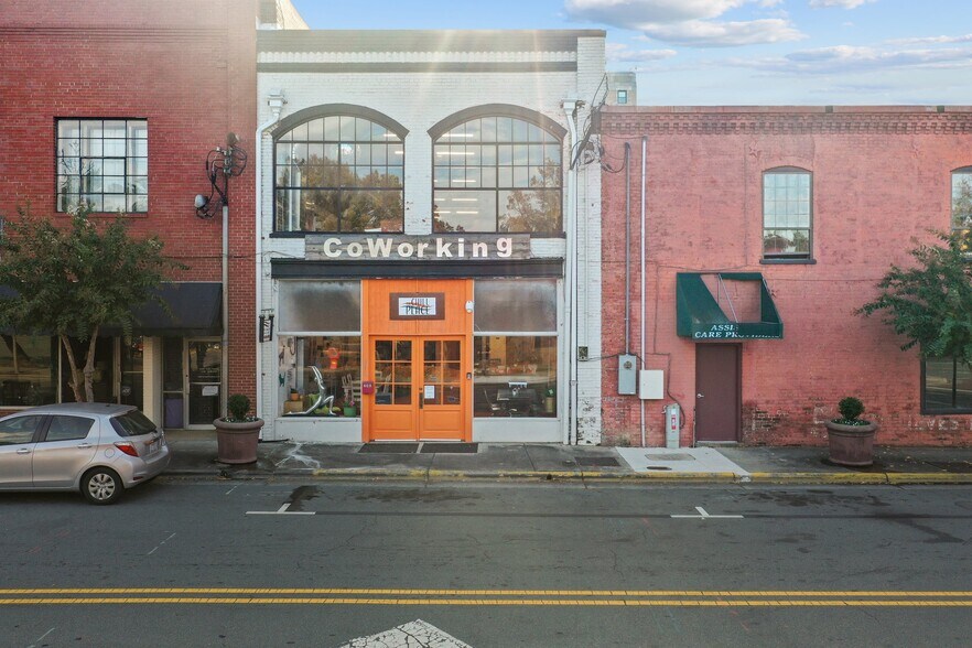 More Photos Of 346 S Worth St, Burlington Office For Sale