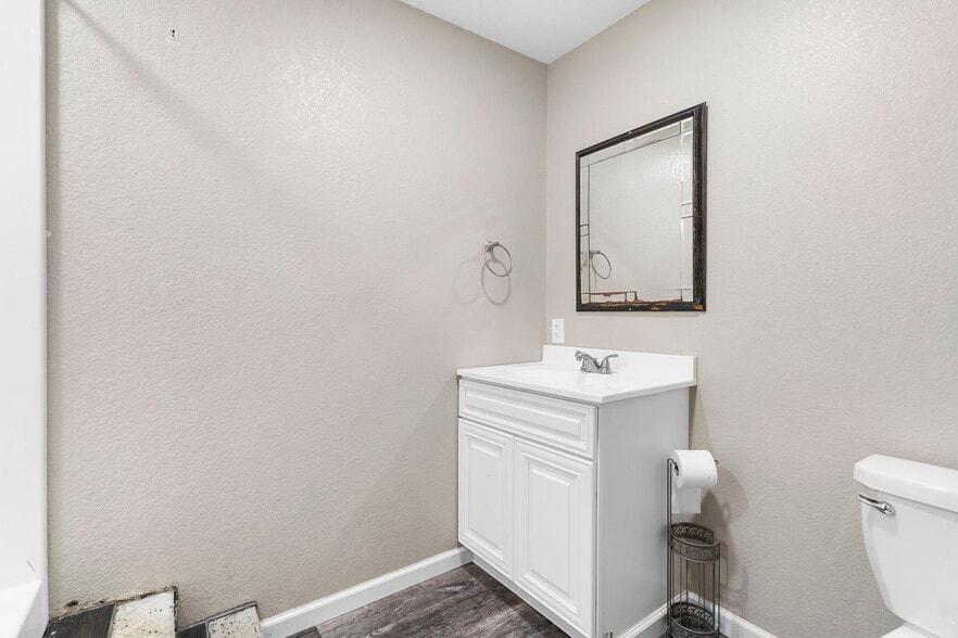 More Photos Of 17644 Highway 37, Garfield Warehouse For Sale