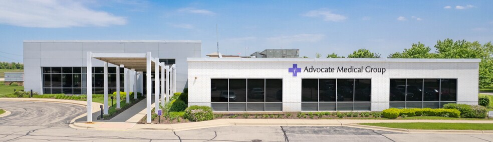 Primary Photo Of 1500 Sycamore Rd, Yorkville Medical For Lease