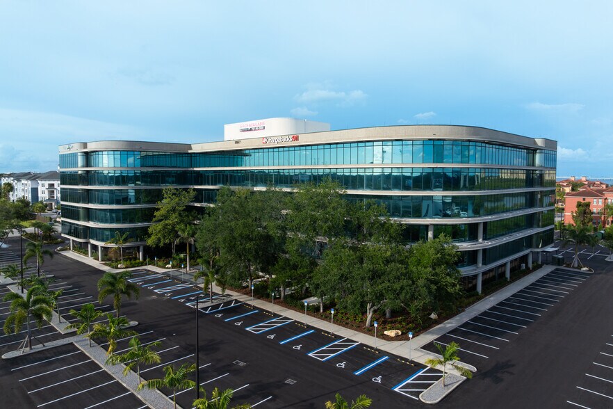 More Photos Of 18167 US Highway 19 N, Clearwater Office For Lease