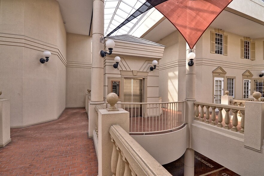 More Photos Of 407 Wekiva Springs Rd, Longwood Medical For Lease