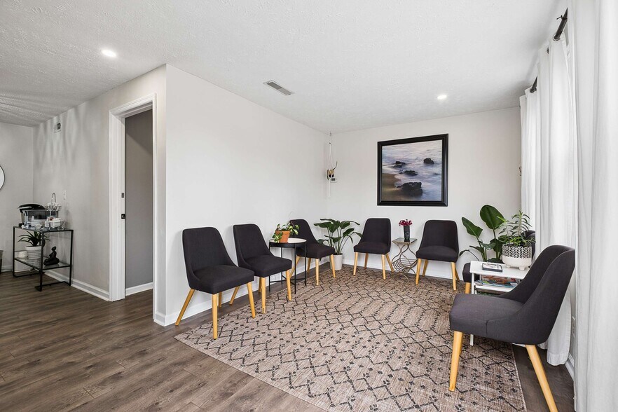 More Photos Of 2818 Azalea Pl, Nashville Office Residential For Sale