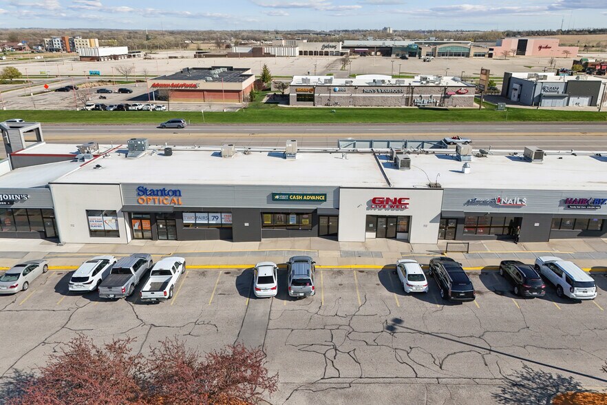 More Photos Of 1505-1527 E San Marnan Dr, Waterloo Unknown For Lease