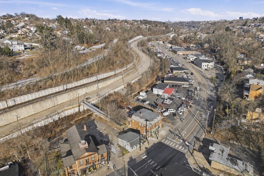 More Photos Of 2404 Saw Mill Run Blvd, Pittsburgh Storefront For Sale