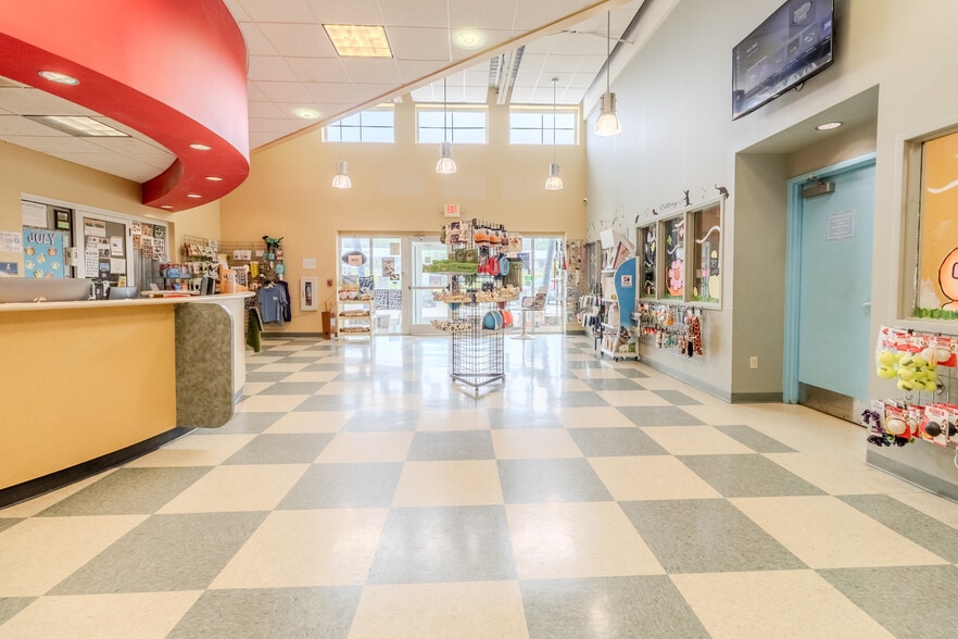 More Photos Of 4051-4063 William Penn Hwy, Murrysville Freestanding For Lease