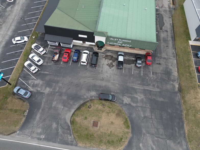 More Photos Of 15044-15050 Rankin Ave, Dunlap Freestanding For Sale