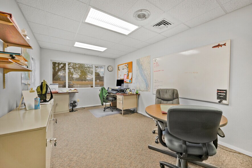 More Photos Of 32588 CA-190, Springville Office For Sale