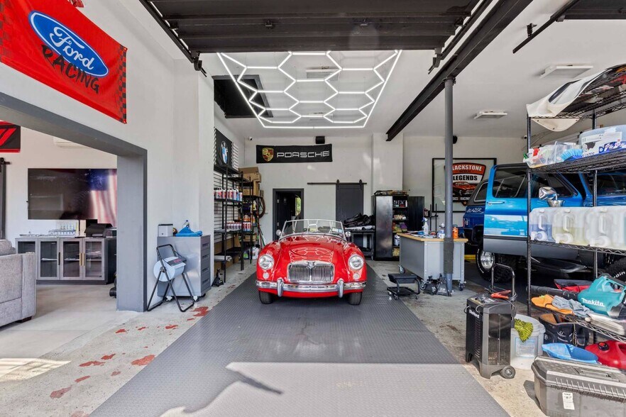More Photos Of 715 County Rd 39, Southampton Auto Repair For Sale