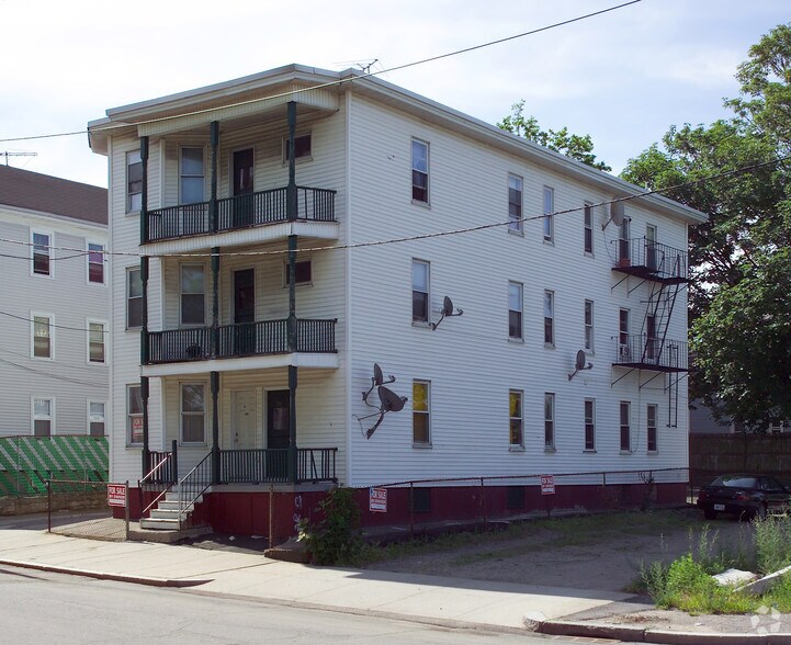 More Photos Of 202-204 Chapin Ave, Providence Apartments For Sale