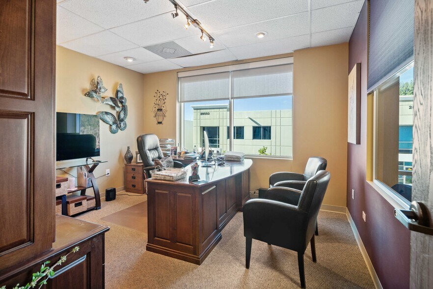 More Photos Of 28534-28536 Constellation Rd, Valencia Warehouse For Sale