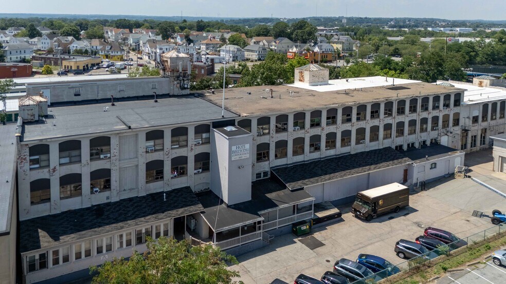 More Photos Of 669 Elmwood Ave, Providence Apartments For Sale