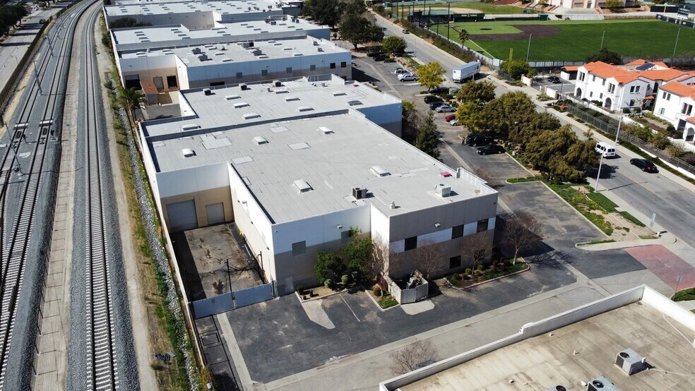 More Photos Of 1338 Palomares Ave, La Verne Manufacturing For Lease