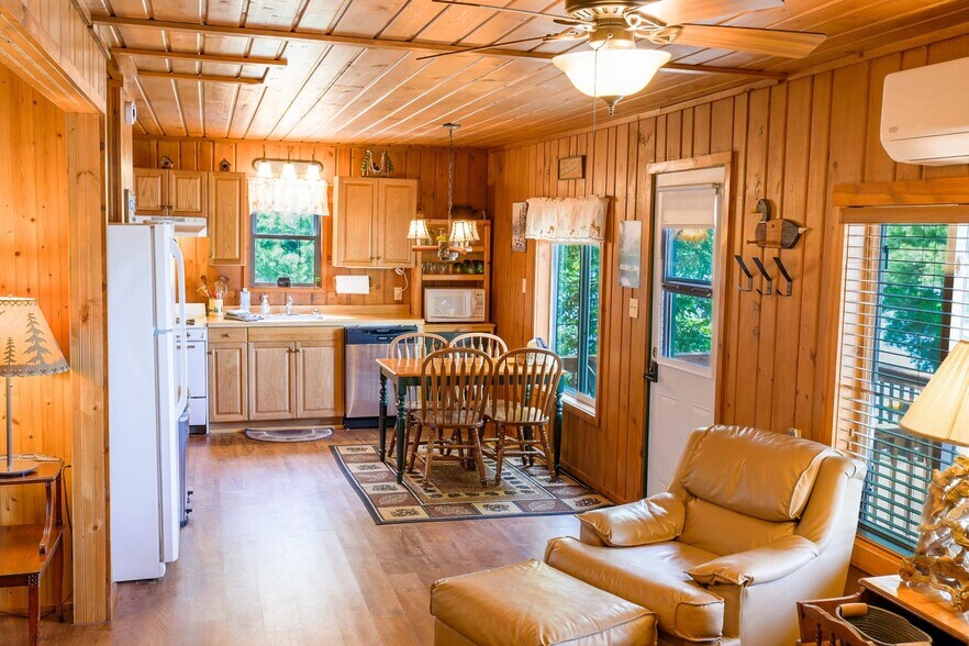 More Photos Of 8971 Thoroughfare Rd, Minocqua Multifamily For Sale