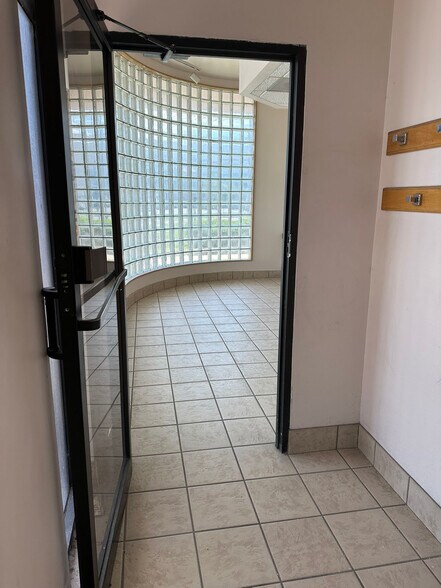 More Photos Of 961 Canal St, Syracuse Medical For Sale