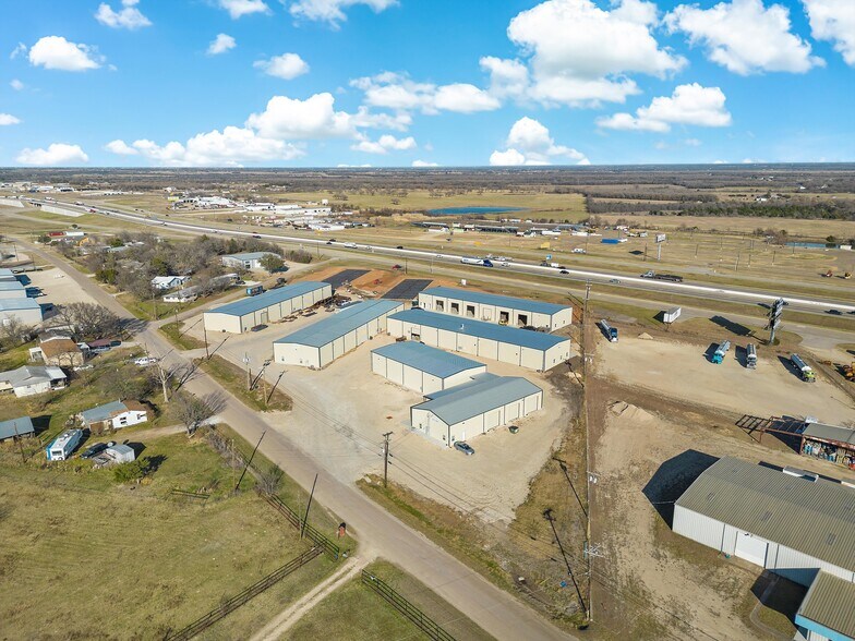 More Photos Of 5340 Old Dallas Rd, Elm Mott Warehouse For Lease