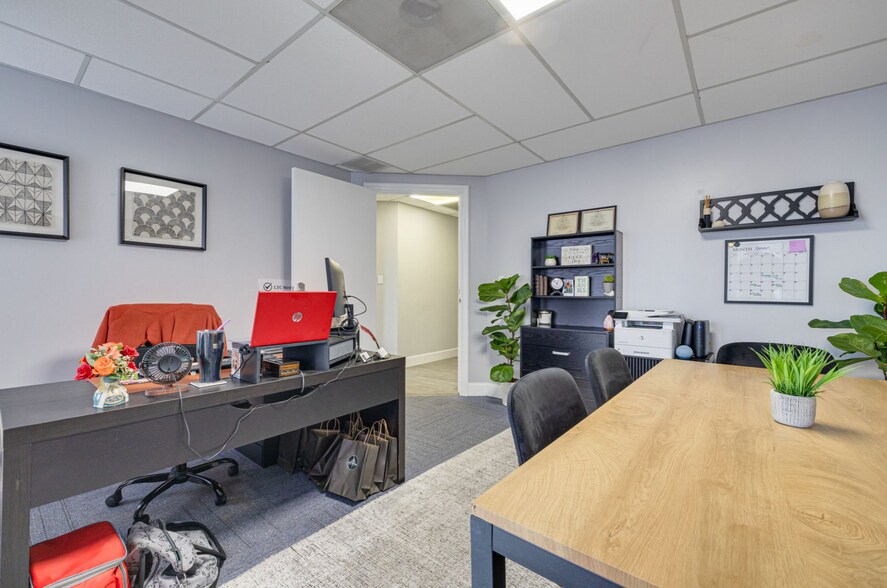 More Photos Of , Palm Harbor General Retail For Lease