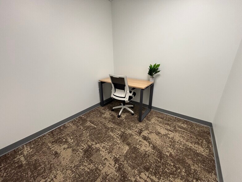 More Photos Of 7965 N High St, Columbus Coworking Space